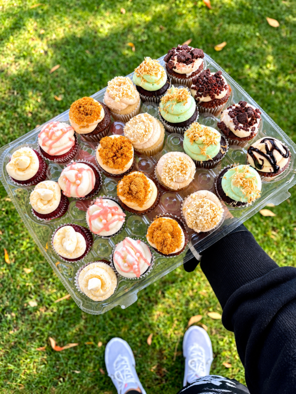 Nom! Nom! Factory cupcake celebration, photo 26