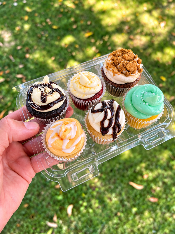 Nom! Nom! Factory cupcake celebration, photo 14