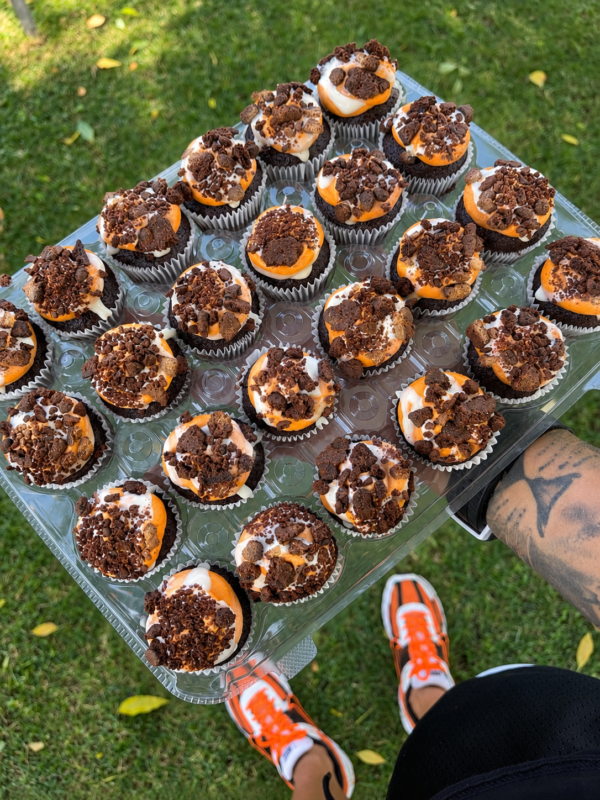 Nom! Nom! Factory cupcake celebration, photo 29