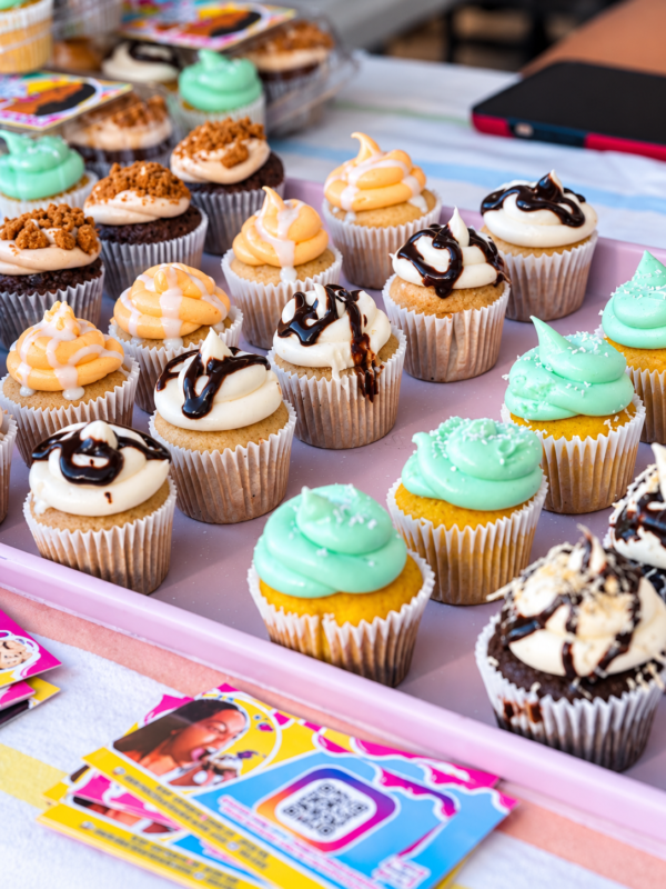 Nom! Nom! Factory cupcake celebration, photo 4