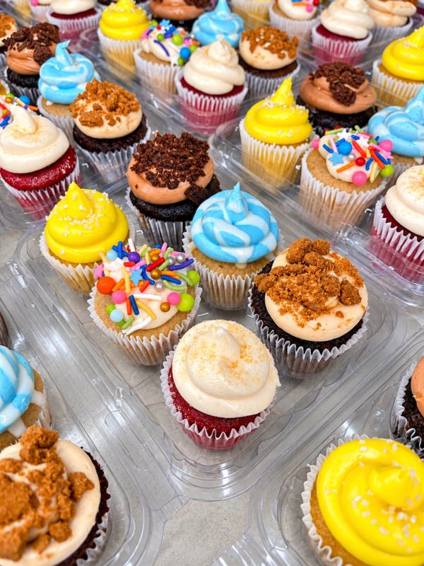 Nom! Nom! Factory cupcake celebration, photo 19